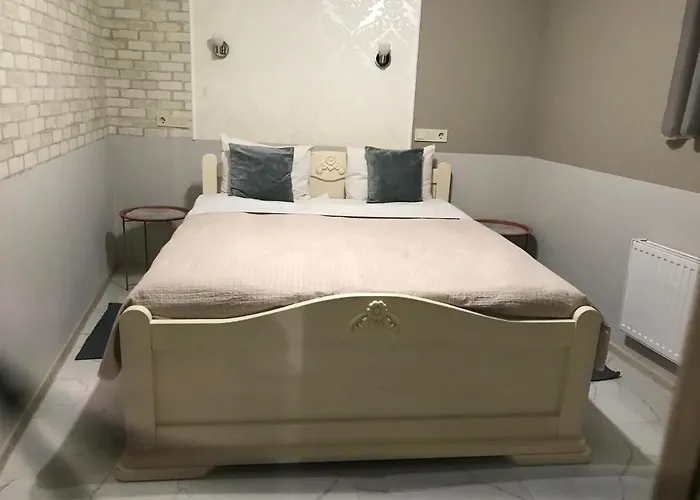 Budget Family Hotel Lviv